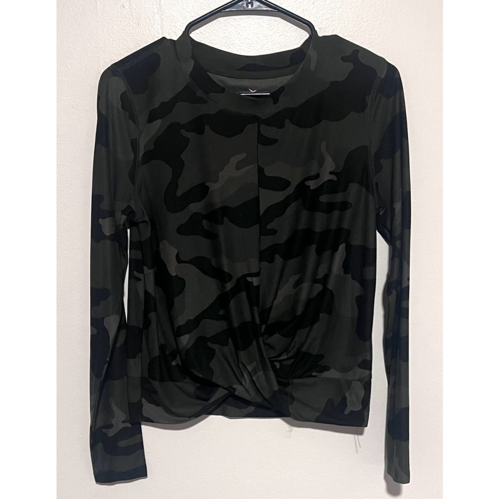 Old Navy Active Camo Top Women’s Medium Olive Green Black Twist Front Crop Shirt